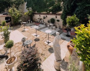 Petreceri corporate elegante și evenimente business la EkoGroup Vila